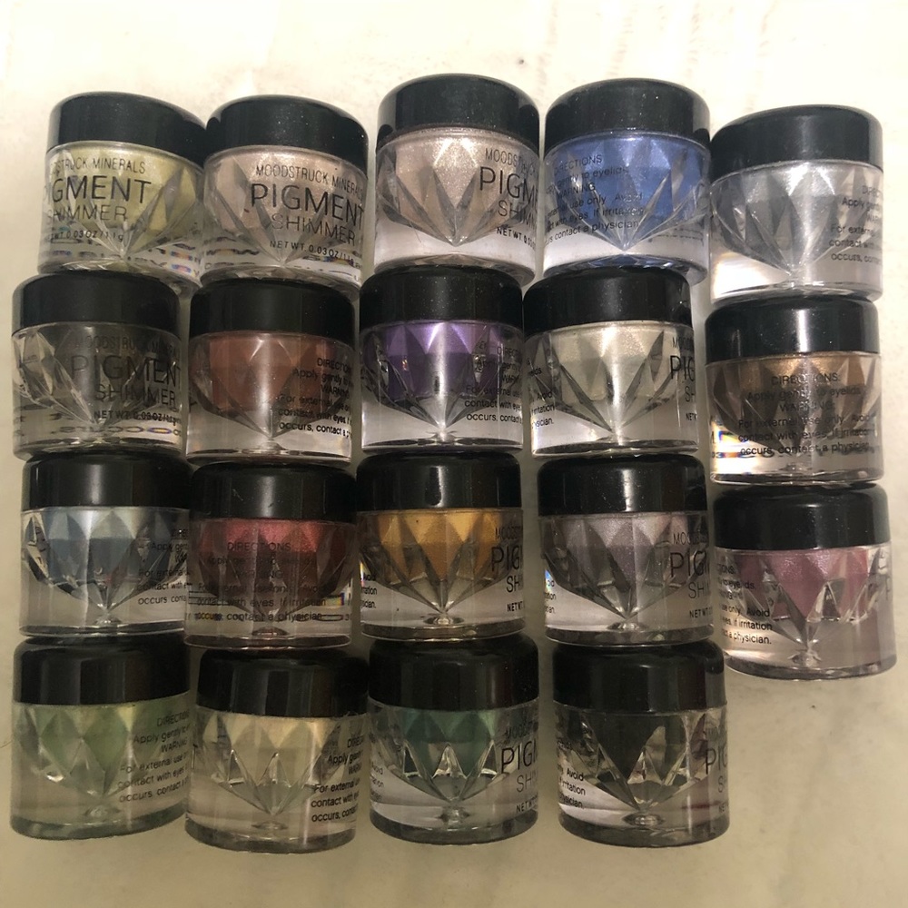 Younique Tester Set Pigment Shimmer Eyeshadows